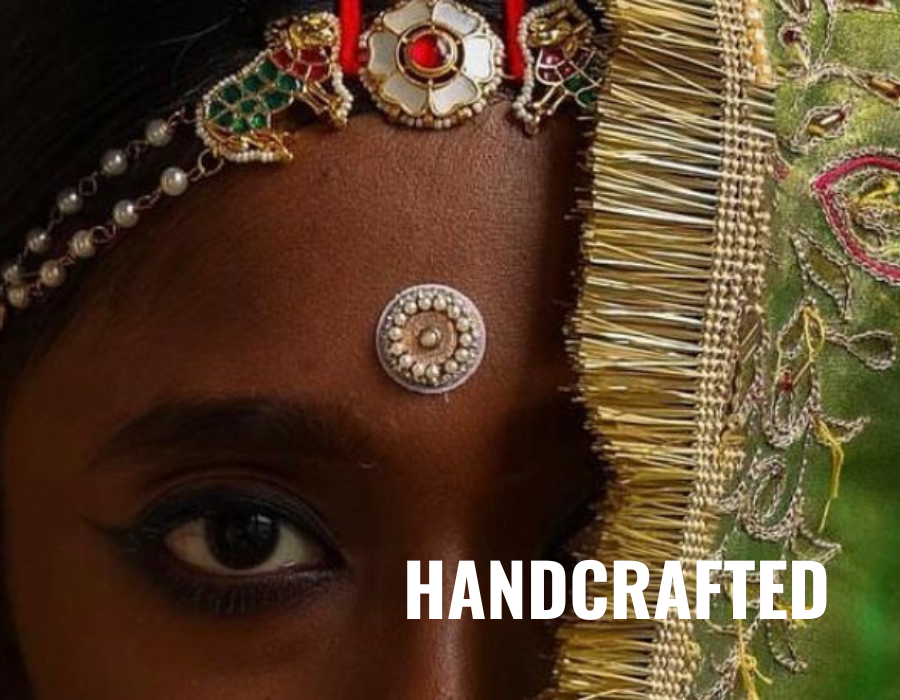 A Guide to Choosing Handcrafted Bindis: Blend of Style and Elegance